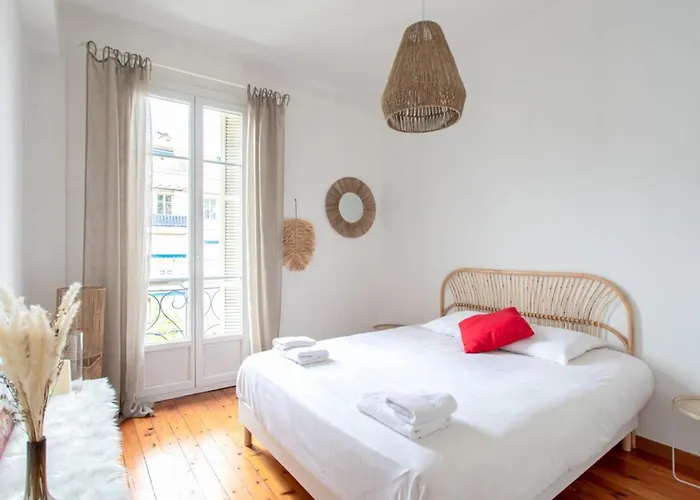 Horla Furnished Flat Ницца